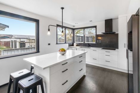 Photo of property in 215 Sandwich Road, St Andrews, Hamilton, 3200