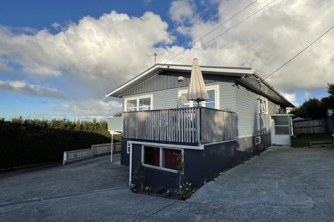 Photo of property in 117 Forrest Hill Road, Forrest Hill, Auckland, 0620