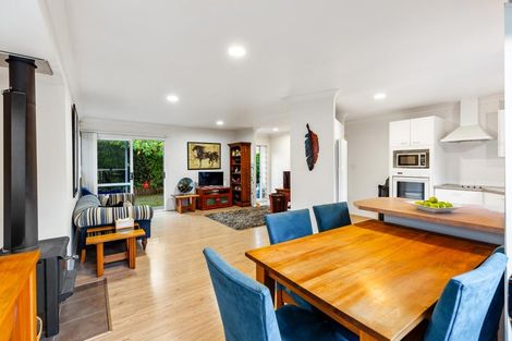 Photo of property in 24 Milan Drive, Glen Eden, Auckland, 0602