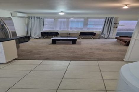 Photo of property in 85 Lincoln Road, Henderson, Auckland, 0610