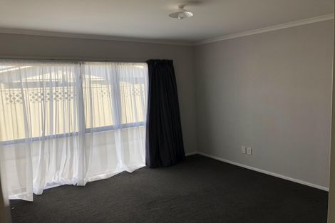 Photo of property in 8 Tiraumea Street, Palmerston North, 4410