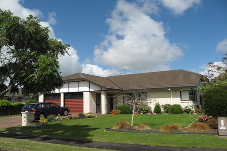 Photo of property in 36 Perotti Place, Conifer Grove, Takanini, 2112