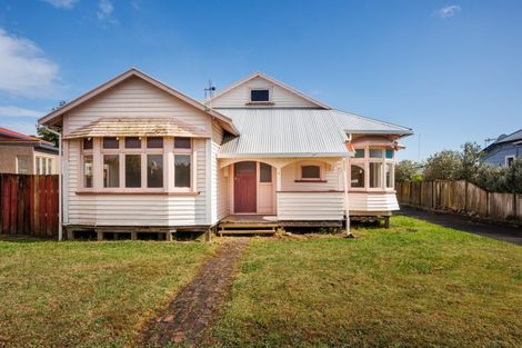 Photo of property in 11 Rosalie Terrace, Kelvin Grove, Palmerston North, 4414