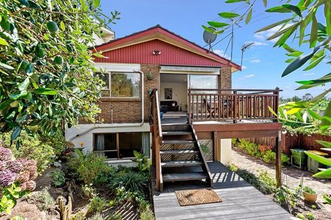 Photo of property in 1/12 Elmira Place, Browns Bay, Auckland, 0630