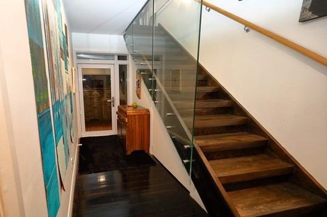 Photo of property in 44 Mortimer Terrace, Aro Valley, Wellington, 6021