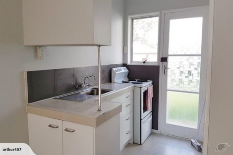 Photo of property in 3/11 Alston Avenue, Kelston, Auckland, 0602