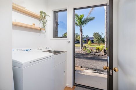 Photo of property in 4 Clipper Place, Whitianga, 3510