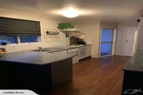 Photo of property in 27 Backhurst Grove, Massey, Auckland, 0614