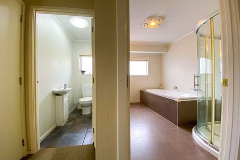 Photo of property in 4 Sailfish Drive, West Harbour, Auckland, 0618