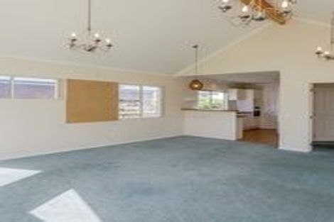 Photo of property in 5 Adrian Grove, Waikanae Beach, Waikanae, 5036