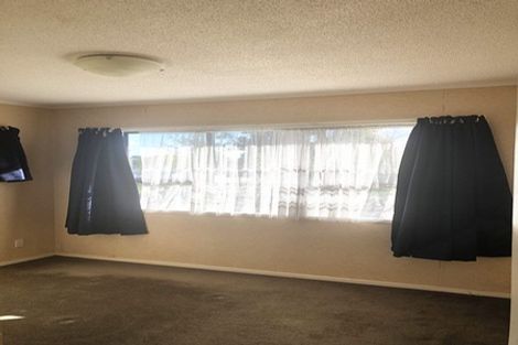 Photo of property in 2 Fairdale Avenue, Red Hill, Papakura, 2110