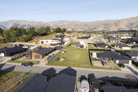 Photo of property in 12 Magpie Place, Lake Hawea, 9382