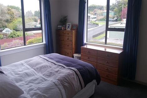 Photo of property in 5 Hillside Crescent, Westown, New Plymouth, 4310