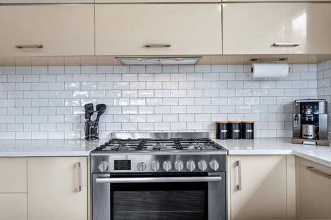 Photo of property in 2 Treetops Way, Bayview, Auckland, 0629