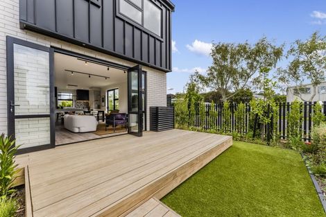 Photo of property in 680 Swanson Road, Swanson, Auckland, 0612