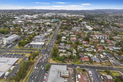 Photo of property in 2b Norval Road, Henderson, Auckland, 0610