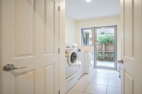 Photo of property in 4 The Oval, Hillmorton, Christchurch, 8024