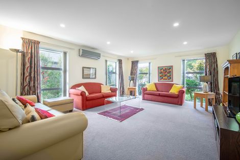 Photo of property in 4 The Oval, Hillmorton, Christchurch, 8024