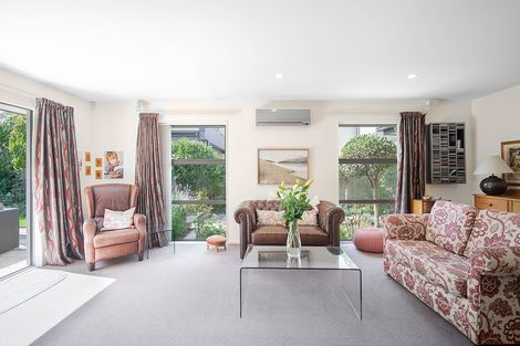 Photo of property in 4 The Oval, Hillmorton, Christchurch, 8024