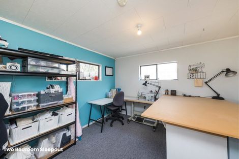 Photo of property in 6 Willowstream Grove, Cloverlea, Palmerston North, 4412