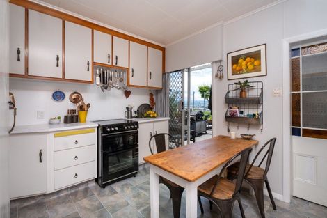 Photo of property in 8 Goldsmith Terrace, Hospital Hill, Napier, 4110