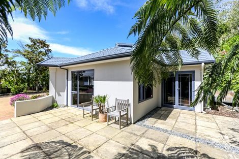 Photo of property in 3 Park View, Ferndale, New Plymouth, 4310