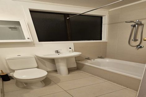 Photo of property in 7 Sullivan Avenue, Mangere Bridge, Auckland, 2022