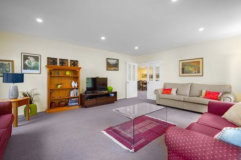 Photo of property in 4 The Oval, Hillmorton, Christchurch, 8024
