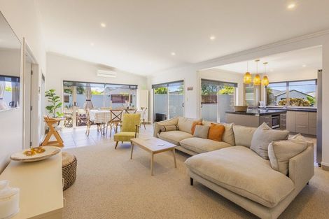 Photo of property in 35 Pinotage Drive, Greenmeadows, Napier, 4112