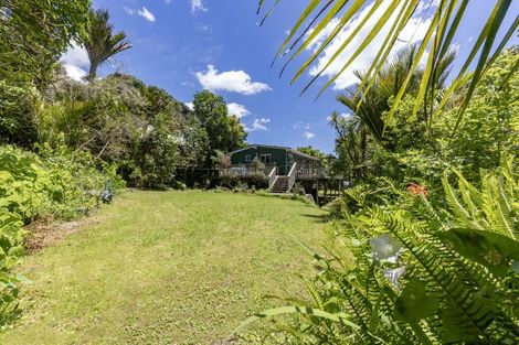 Photo of property in 11 Karekare Road, Karekare, New Lynn, 0772