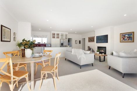 Photo of property in 22 Ruge Court, Cambridge, 3434