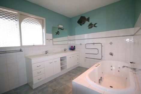 Photo of property in 50 Banks Avenue, Dallington, Christchurch, 8061