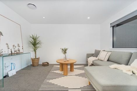 Photo of property in 18 Awatea Drive, Whitianga, 3510