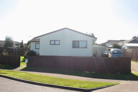 Photo of property in 27 Bernina Place, Weymouth, Auckland, 2103