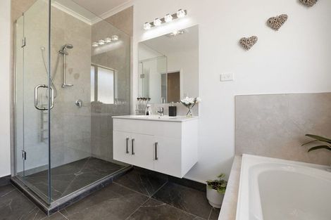 Photo of property in 16 Hehan Close, Cambridge, 3434