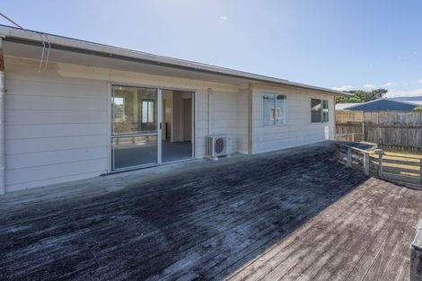 Photo of property in 14 Scott Avenue, Otaki Beach, Otaki, 5512