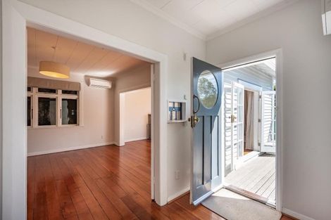 Photo of property in 57 Durham Street, Aro Valley, Wellington, 6021