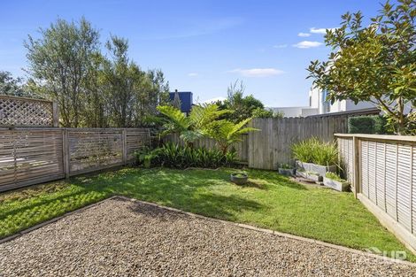 Photo of property in 2/143a Wiseley Road, West Harbour, Auckland, 0618