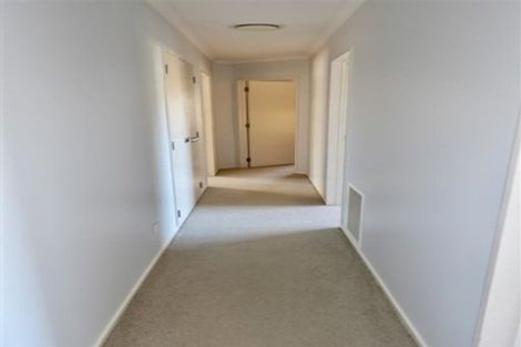 Photo of property in 11 Cognac Place, Henderson, Auckland, 0612