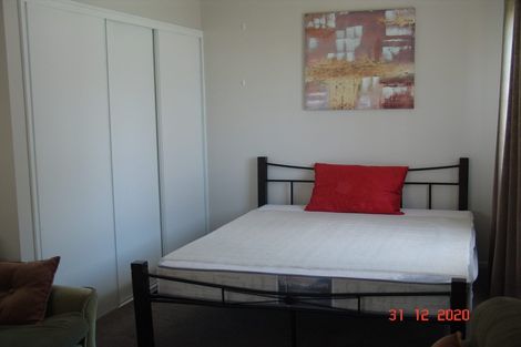 Photo of property in 62 Farquhars Road, Redwood, Christchurch, 8051