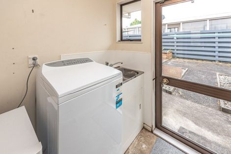 Photo of property in 2 Hampton Place, Springvale, Whanganui, 4501