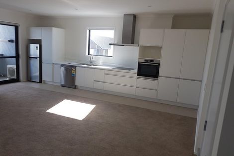 Photo of property in 1/2 Frances Bryers Road, Hobsonville, Auckland, 0616