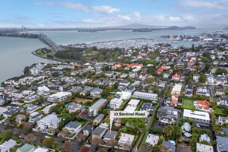 Photo of property in 33 Sentinel Road, Herne Bay, Auckland, 1011