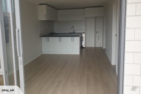 Photo of property in 2 Ridgeview Close, Red Beach, 0932