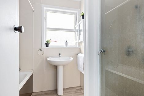 Photo of property in 17 Morris Road, Hillcrest, Hamilton, 3216