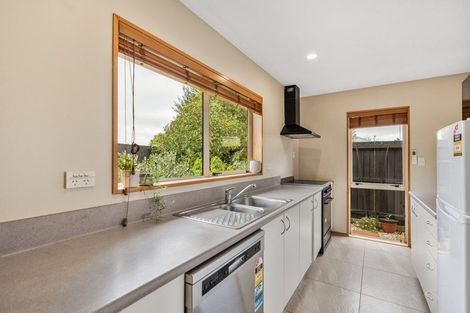 Photo of property in 2/9 Cherry Place, Casebrook, Christchurch, 8051