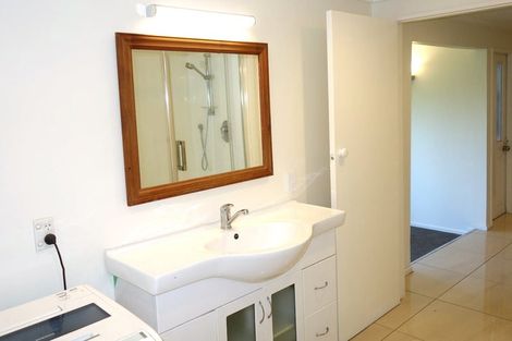 Photo of property in 92 Arran Road, Browns Bay, Auckland, 0630