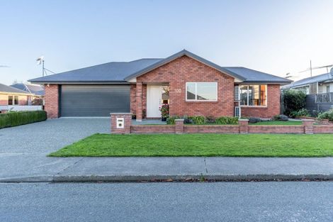 Photo of property in 100 Park Street, Winton, 9720