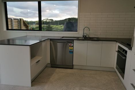 Photo of property in 13 Maraeariki Avenue, Orewa, 0931