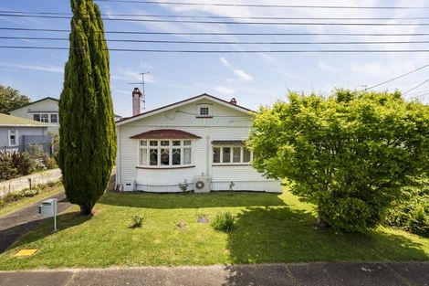 Photo of property in 1 Bayview Road, Hauraki, Auckland, 0622